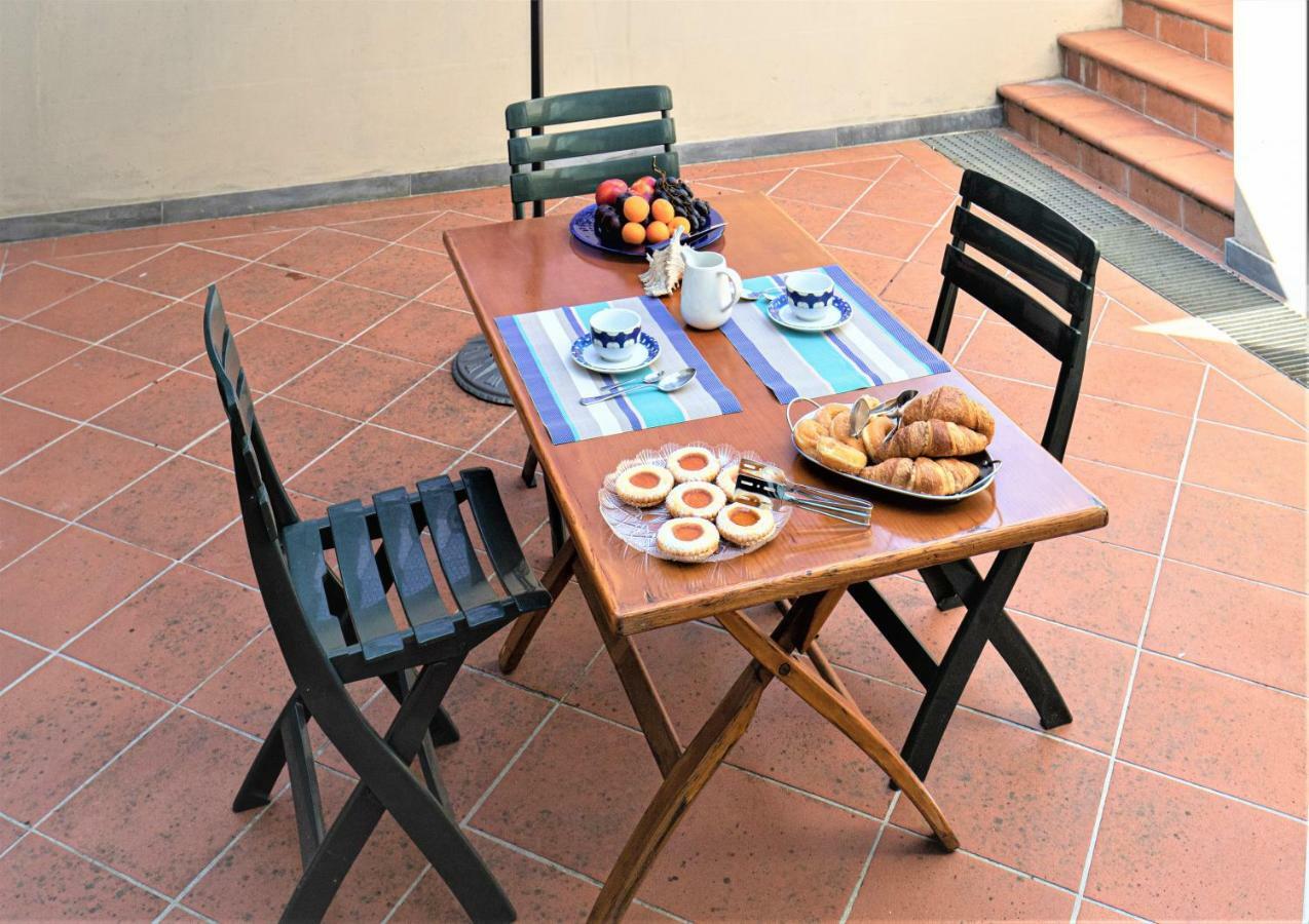 B&B Villa Apuana Marina Di Carrara Dış mekan fotoğraf