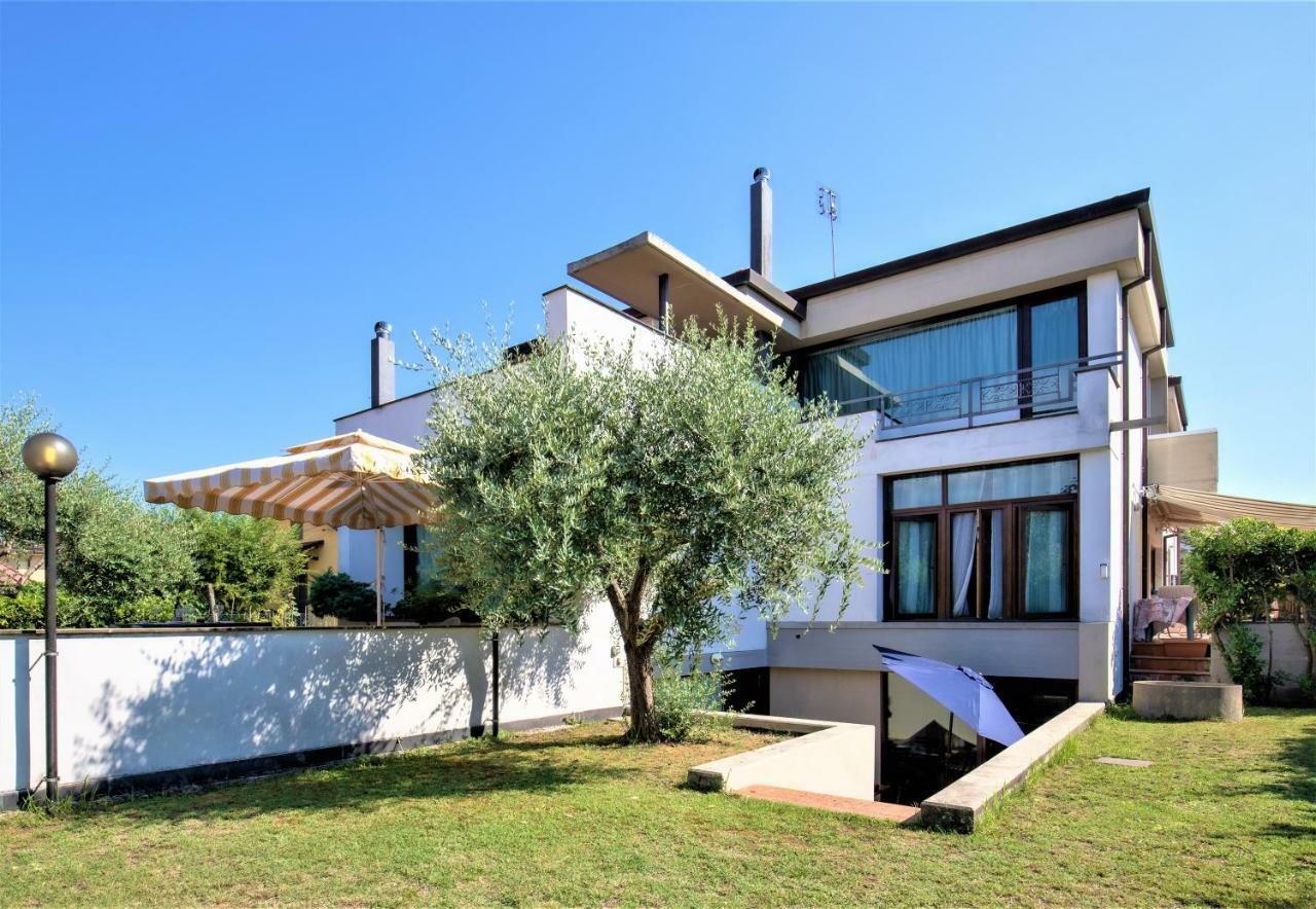 B&B Villa Apuana Marina Di Carrara Dış mekan fotoğraf
